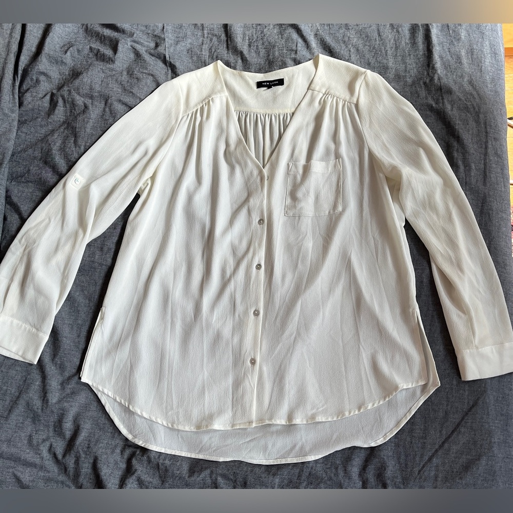 New Look Women’s Cream Blouse. Long Sleeves. Semi-Sheer. Size US12/UK14